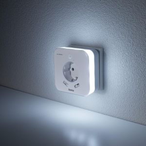 Lampă de noapte cu priză HAMA, USB, 2.4 A, 2 iesiri, senzor ptluminozitatea