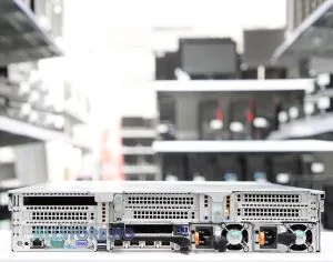 Dell PowerEdge R740, 2x Intel Xeon 24-Core Platinum, 512GB LRDIMM DDR4, No storage SAS 2.5", Rack Mount 2U, Grade A
