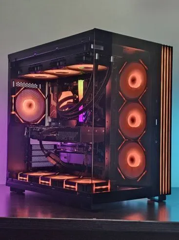 Ryzen 7-9800X3D/RTX 5070/SSD 1TB/RAM 32GB/B850 Wi-Fi/ Геймърски компютър DarkReaper D3