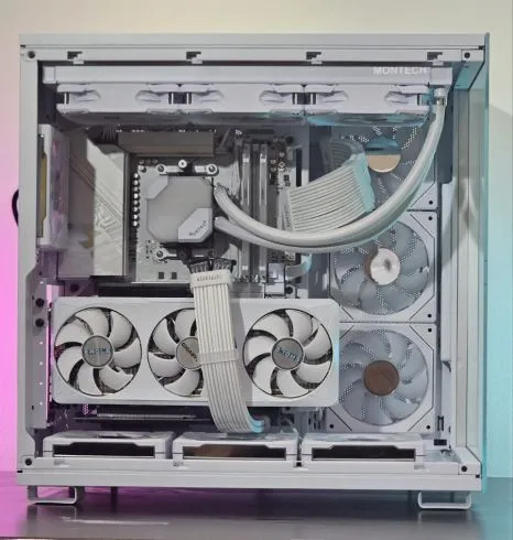 RTX 5070/ Ryzen 7-7800X3D/ RAM 32GB/ SSD 1TB/  Геймърски компютър WhiteReaper S4