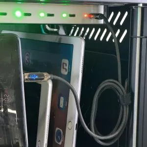 Universal charging cabinet for up to 16 tablets Estillo IP-2316 for wall mounting or freestanding, 16 x USB-C ports