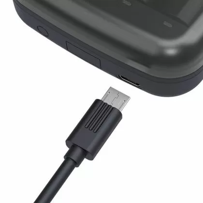 Incarcator XTAR ET4S, USB MICRO, Incarcator, LiIon & NIMH, AA, AAA 1.5V cu 4 prize