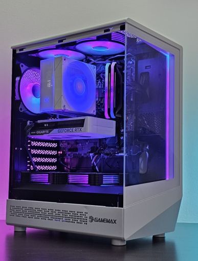Ryzen 7-7700/ RTX 5060/ SSD 1TB/ RAM 32GB/ Дигитален Охладител/ Геймърски компютър - Aorora S6
