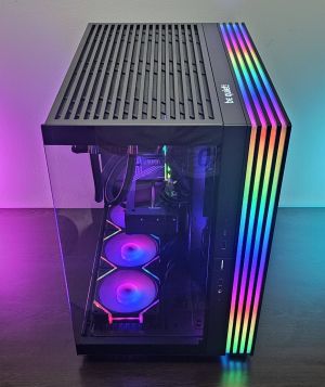 Ryzen 7-9800X3D/RTX 5070/SSD 1TB/RAM 32GB/B850 Wi-Fi/ Геймърски компютър DarkReaper D3