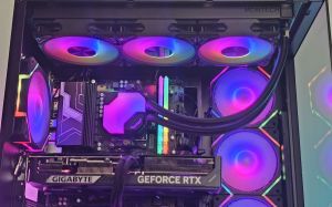 Ryzen 7-9800X3D/RTX 5070/SSD 1TB/RAM 32GB/B850 Wi-Fi/ Геймърски компютър DarkReaper D3