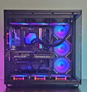Ryzen 7-9800X3D/RTX 5070/SSD 1TB/RAM 32GB/B850 Wi-Fi/ Геймърски компютър DarkReaper D3