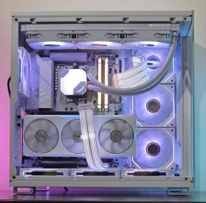 RTX 5070/ Ryzen 7-7800X3D/ RAM 32GB/ SSD 2TB/ B850 Wi-Fi/ Gaming PC WhiteReaper 125