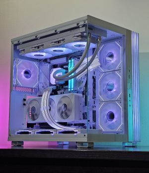 RTX 5070/ Ryzen 7-7800X3D/ RAM 32GB/ SSD 2TB/ B850 Wi-Fi/ Gaming PC WhiteReaper 125