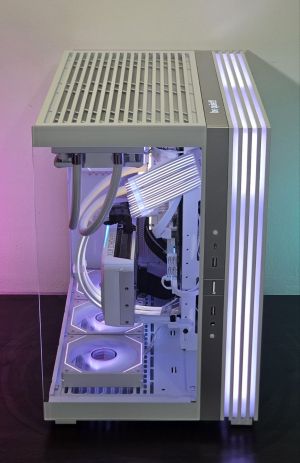 RTX 5070/ Ryzen 7-7800X3D/ RAM 32GB/ SSD 2TB/ B850 Wi-Fi/ Gaming PC WhiteReaper 125