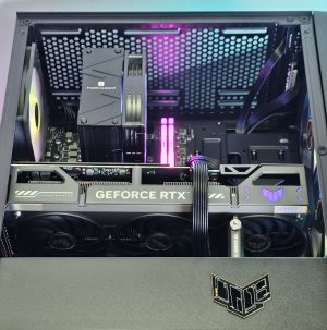 RTX 5070 12GB/ Ryzen 7-7800X3D/ RAM 32GB/ SSD 1TB/ 1000W  - Геймърски компютър DarkReaper Z2