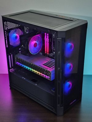 RX 9070 16GB/ Ryzen 7-7700 / RAM 32GB/ SSD 1TB/ 850W 80 Plus Gold / Геймърски компютър - Aorora S3