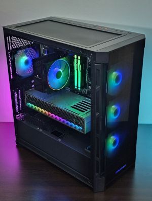 RX 9070 16GB/ Ryzen 7-7700 / RAM 32GB/ SSD 1TB/ 850W 80 Plus Gold / Геймърски компютър - Aorora S3