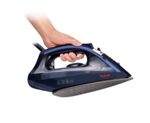 Fier de calcat Tefal FV1713E0, rochie Virtuo albastra, 2000W - 0 - 24 g/min - 0 - 90g/min - Setare manuala - Talpa antiaderenta - Declansator de abur ergonomic - rezervor de apa 200mL - anti picurare - lungime cablu de alimentare 1.9M - mod eco