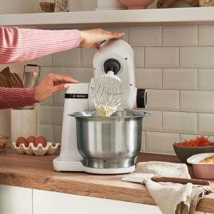 Кухненски робот Bosch MUMS2EW30 Kitchen machine, MUM Serie 2, 700 W, 4 speeds, 3.8l plastic mixing bowl, add accessories, White - white