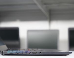 Lenovo ThinkPad T490s, Intel Core i5, 16GB DDR4 Onboard, 256GB M.2 NVMe SSD, Intel UHD Graphics 620, 14" 1920x1080 Full HD 16:9 , Grade B