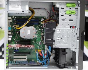 Fujitsu Celsius W520, Intel Xeon Quad-Core E3, 16 GB DDR3, 500 GB SATA, turn, grad A